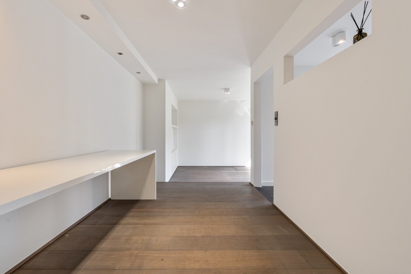 Gezellige, instapklare stadswoning in het centrum van Maaseik grenzend aan de groene wal! 