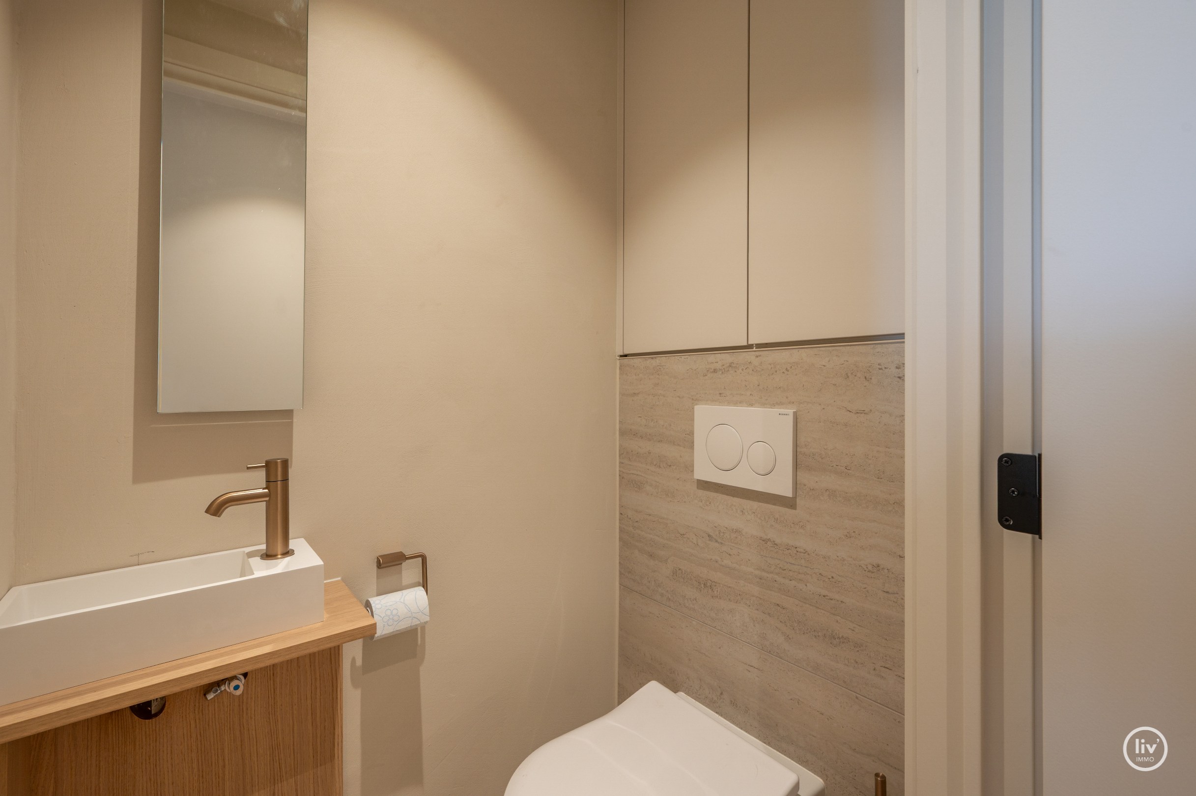 Bel appartement rénové de 3 chambres dans un emplacement de premier choix dans la rue Mosselman à Knokke. 