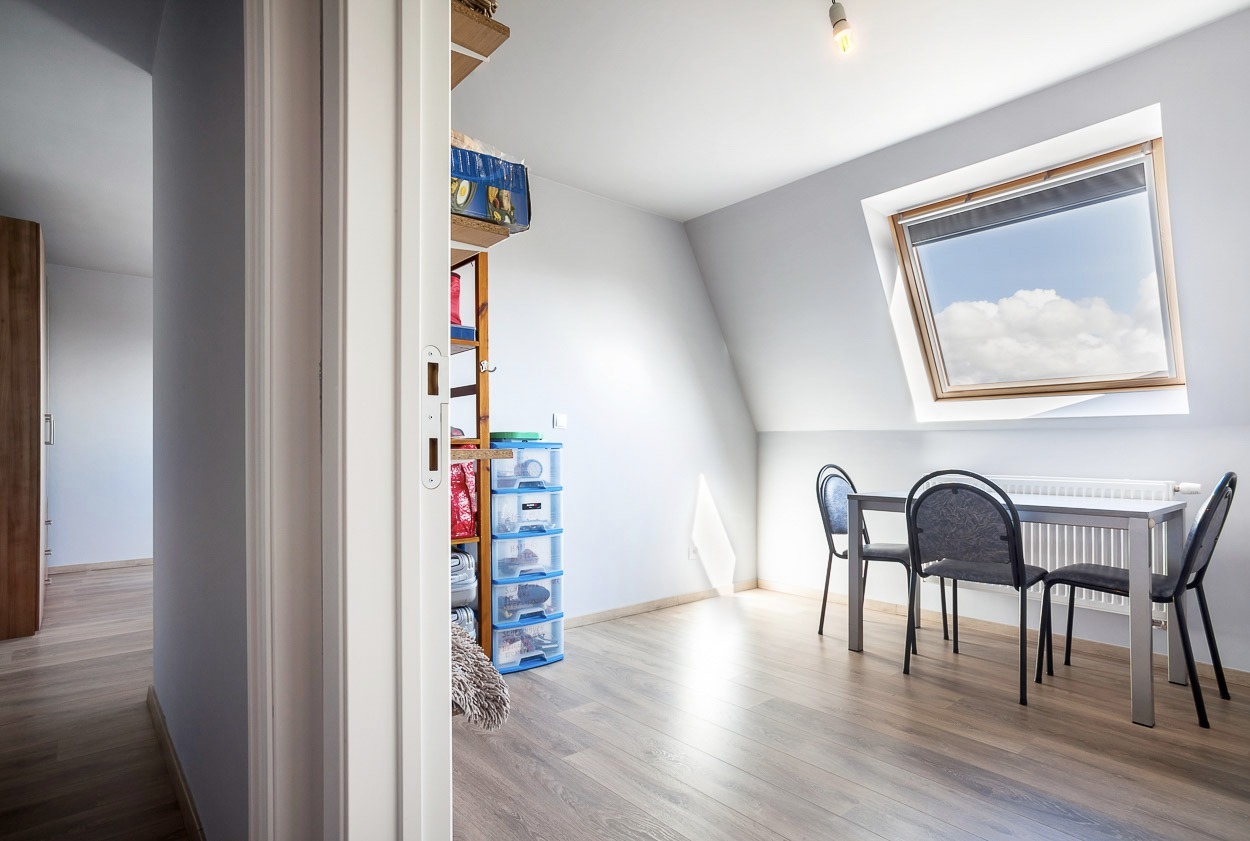 MAGNIFIEK GEMEUBELD RECENT DUPLEX APPARTEMENT NABIJ STRAND BREDENE 