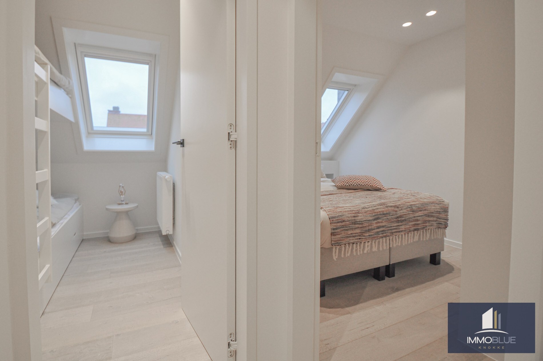 Appartement entièrement rénové avec deux grandes terrasses. 