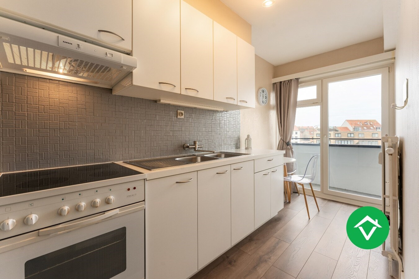 Instapklaar tweeslaapkamerappartement - jouw nieuwe thuis wacht in Bredene! 