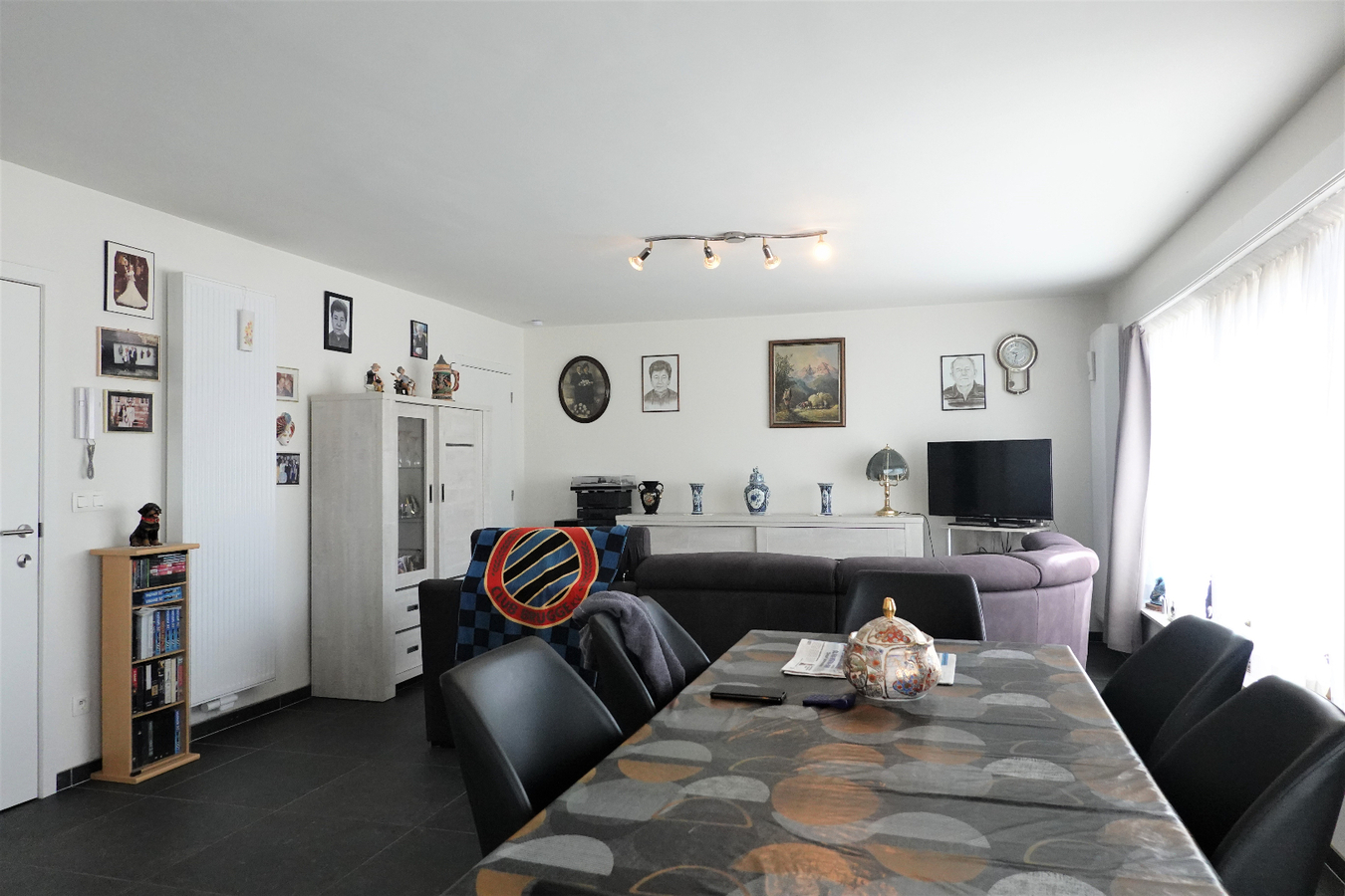 Gelijkvloers appartement met 2 slaapkamers 