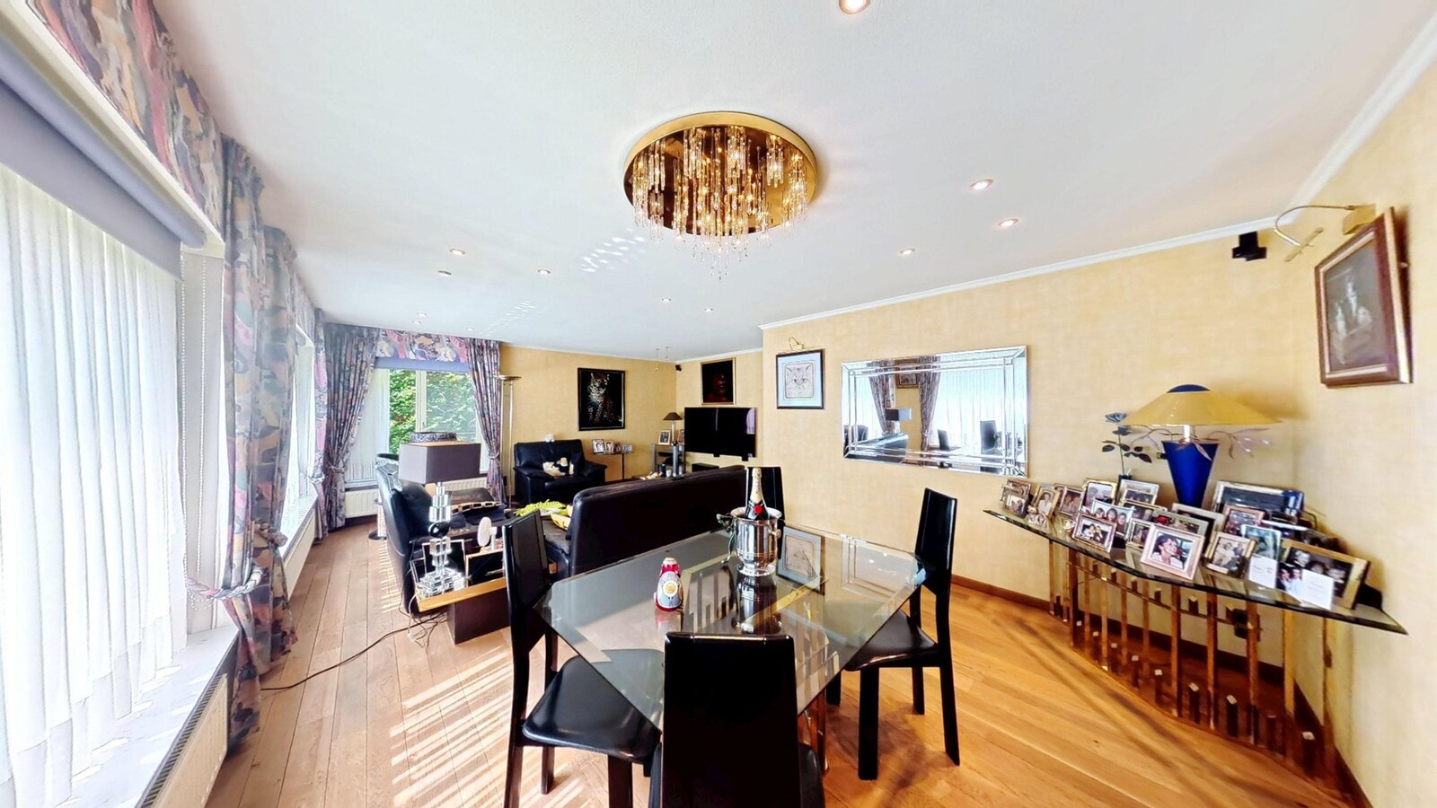 Bijzonder ruim én rustig wonen. 
