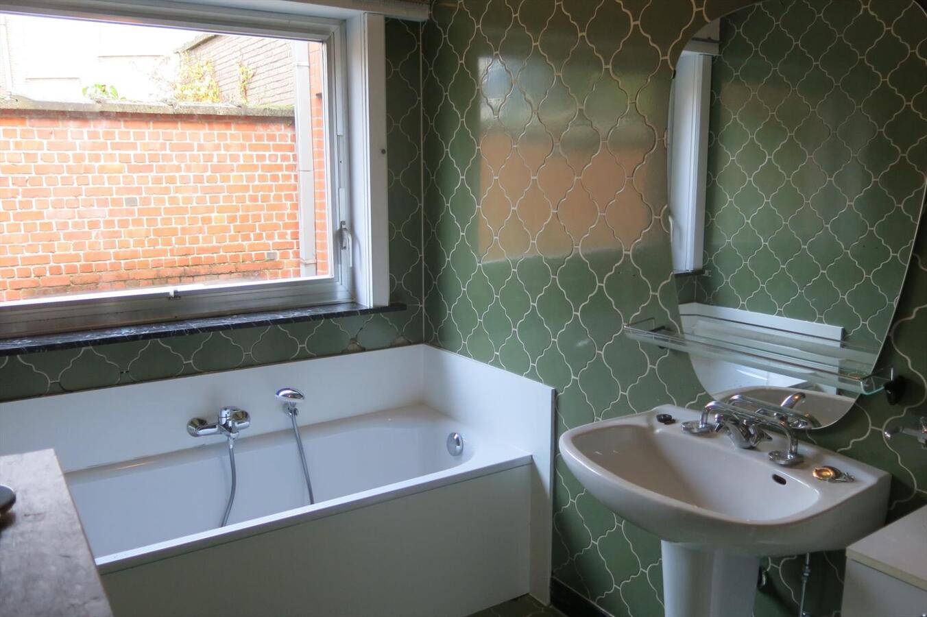 Uitstekend gelegen gelijkvloerswoning met drie slaapkamers 