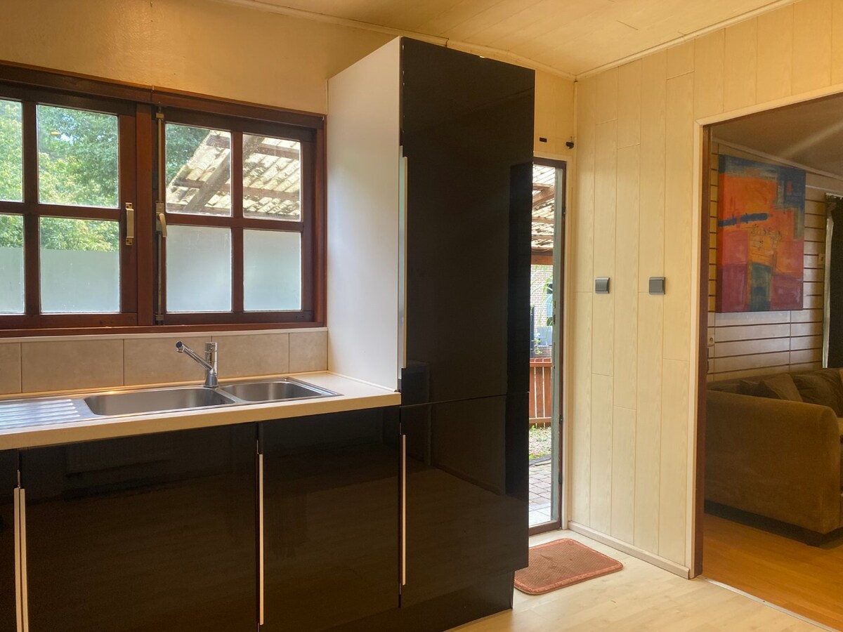 VERLAAGD in PRIJS ! Vrijstaande (vakantie)woning in het bos, Domein Sparrendal Lanklaar. 