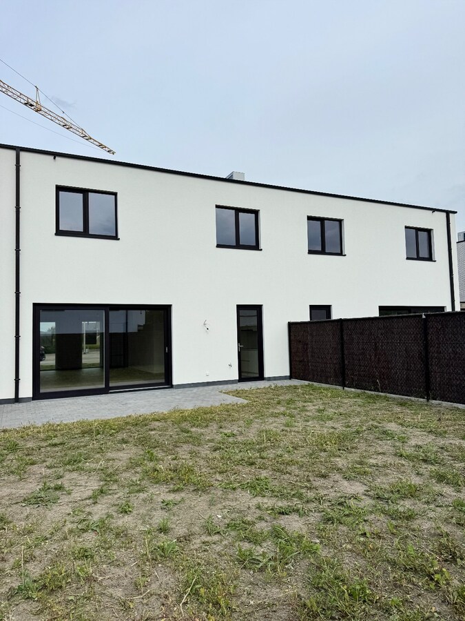 Halfopen nieuwbouwwoning met 3 slaapkamers te Koekelare 