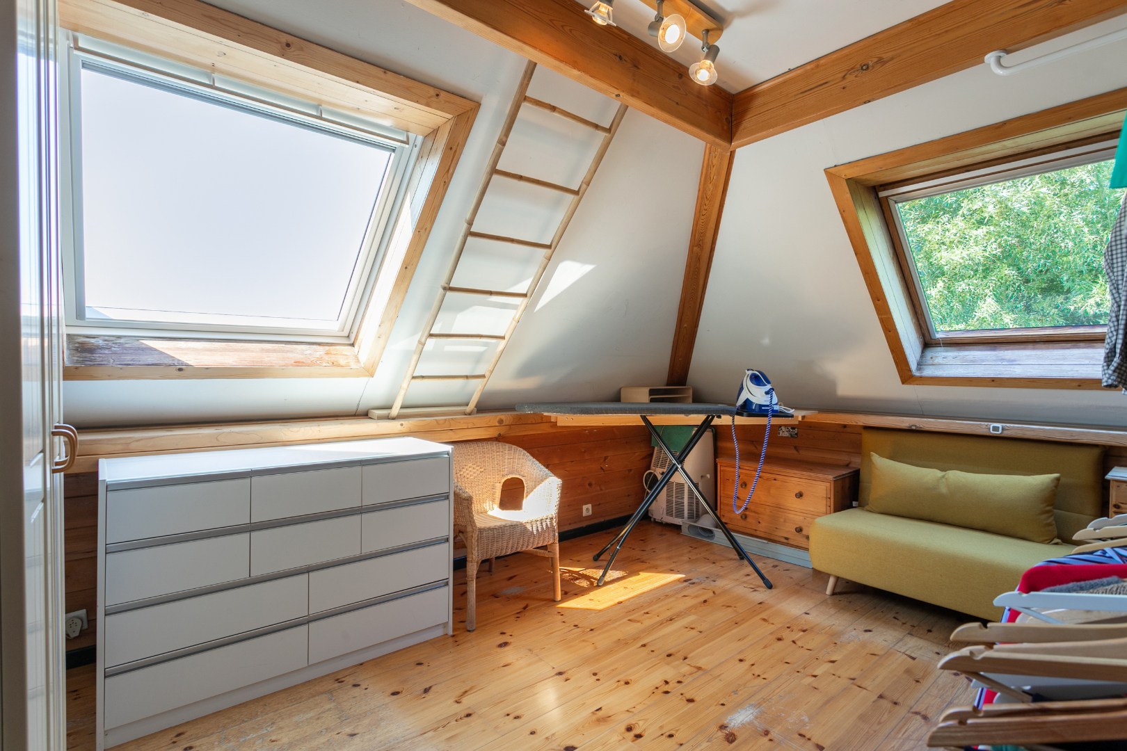 Ruime woning gelegen in een groene omgeving 