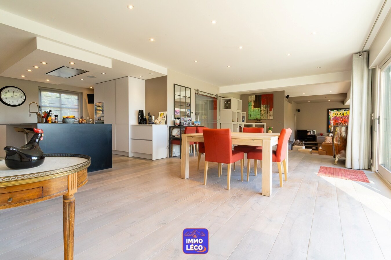 Propriété de prestige au Bois Fichaux avec dépendance, érigée sur 1899m² ! Vue imprenable ! 