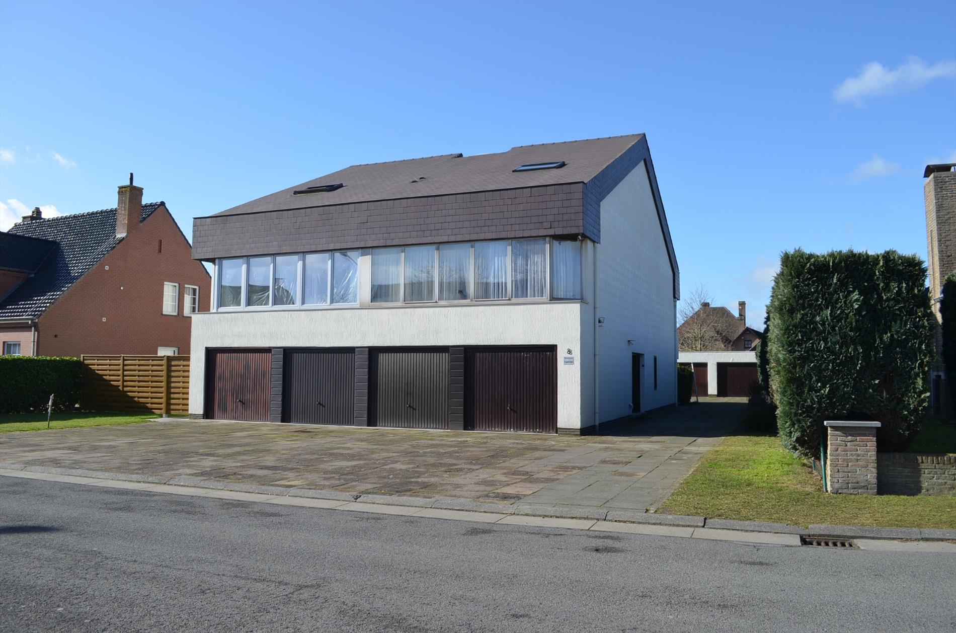 Studio 67m² met terras 20m² rustig gelegen te Eeklo 