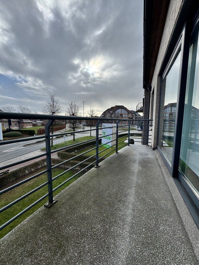 Instapklaar appartement met autostaanplaats te huur in Koekelare 