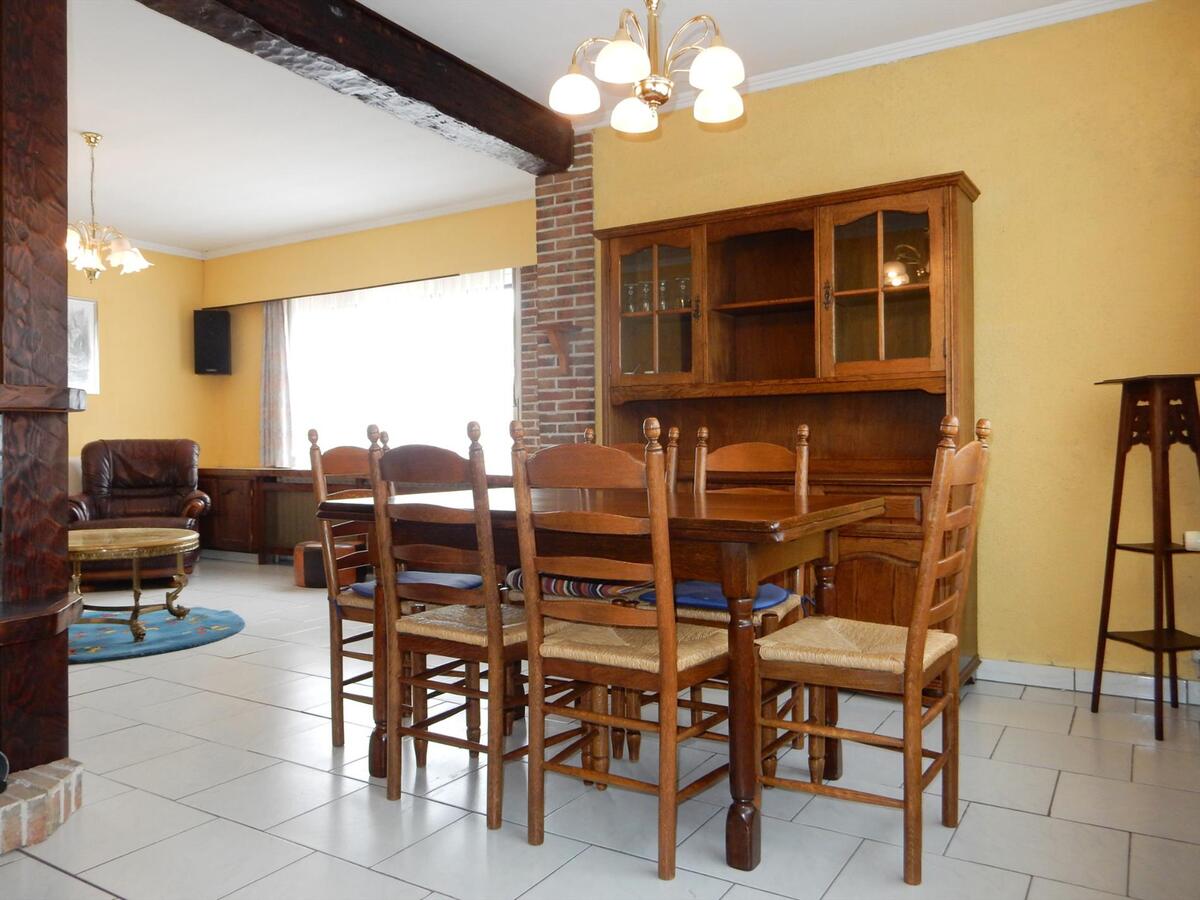 Alleenstaande woning met garage en mooie tuin 