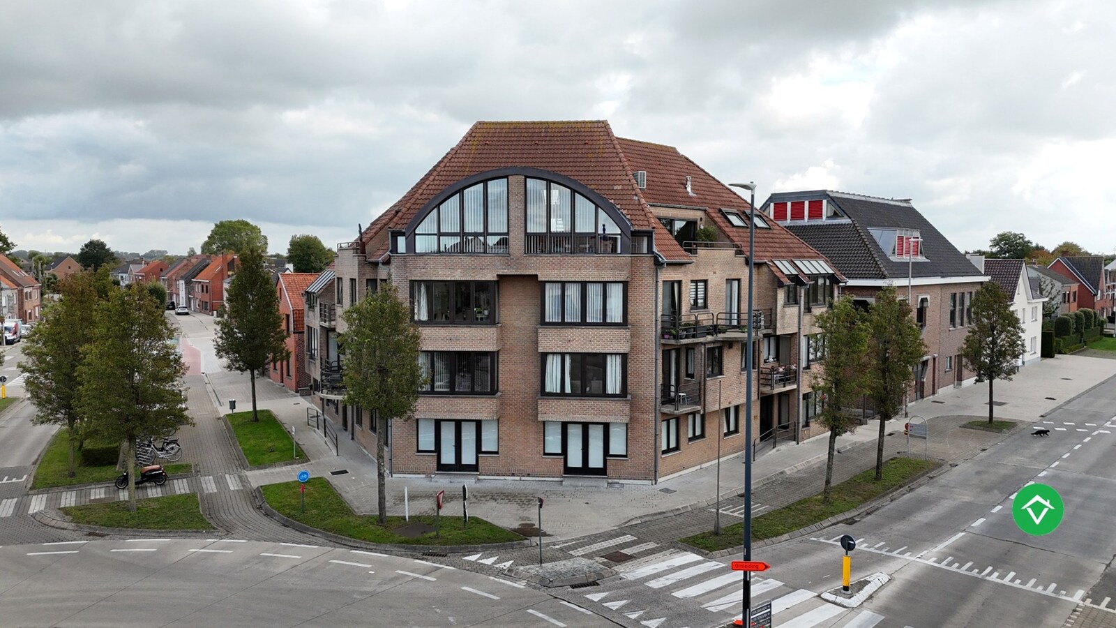Gelijkvloers appartement met 2 slaapkamers in hartje Koekelare 