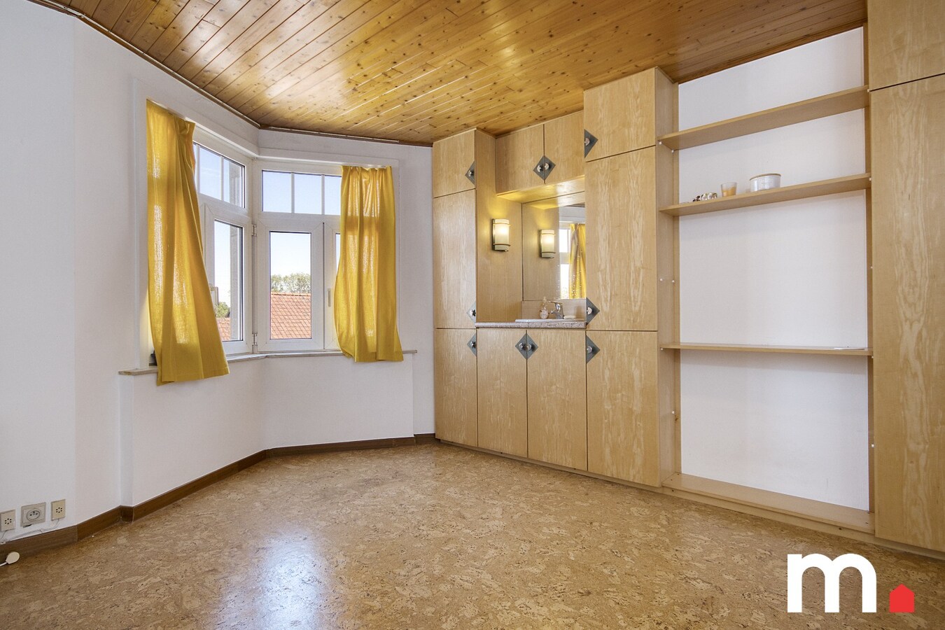 Centraal gelegen authentieke woning te koop in Heule ! 