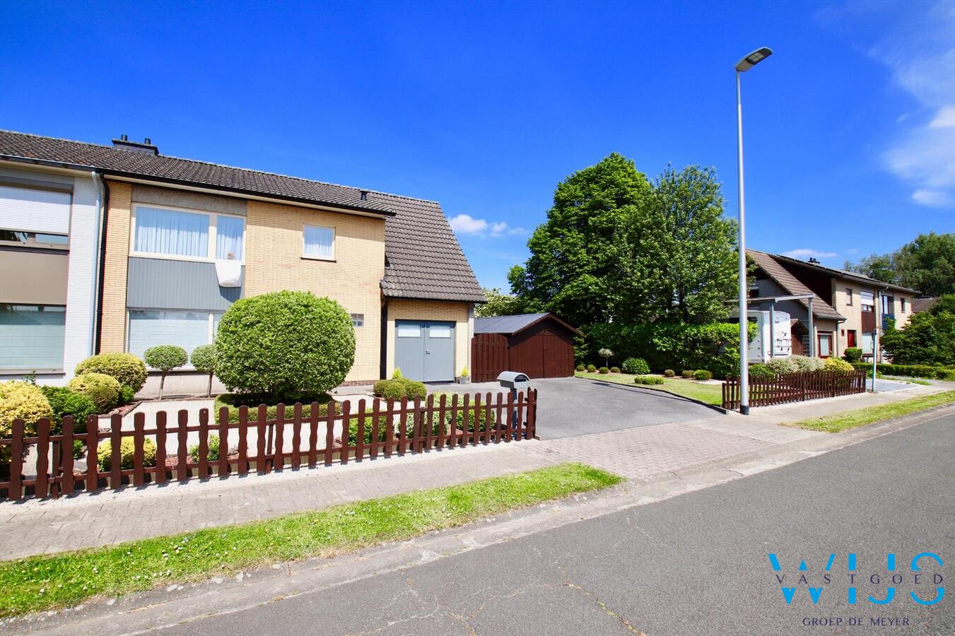 Super gezellig en ruim woonhuis met prachtige zonnige tuin ! 