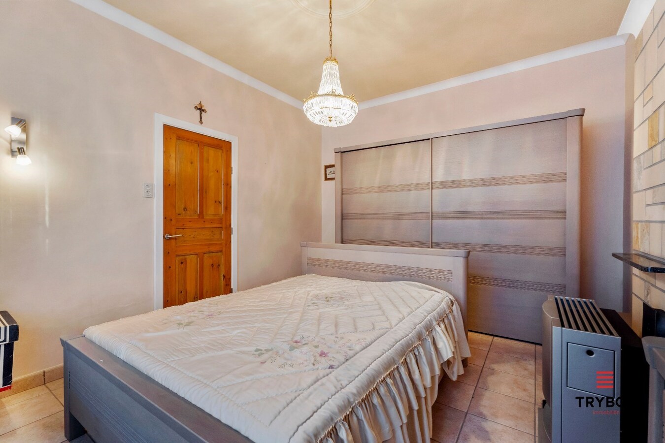 Zeer ruime gezinswoning in het centrum van Merkem 