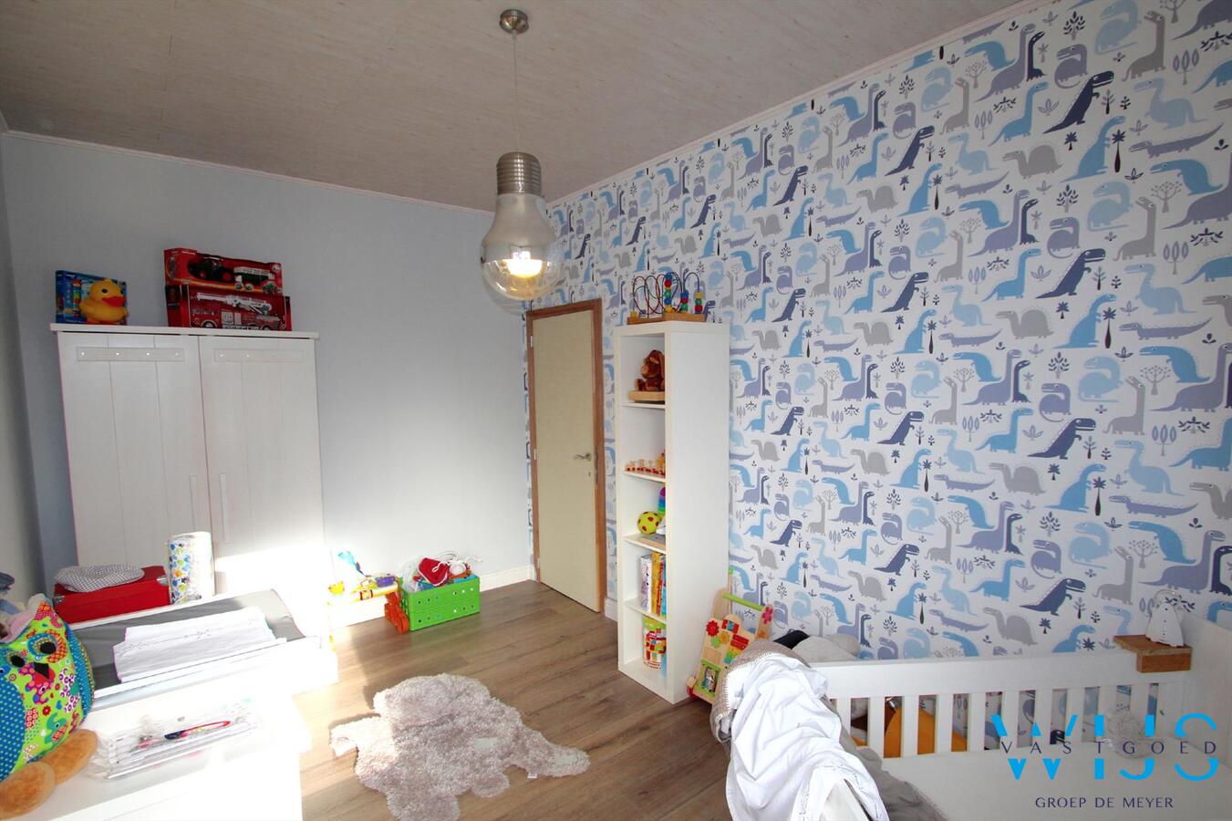 Instapklare rustig gelegen en gezellige woning met mooie tuin ! 