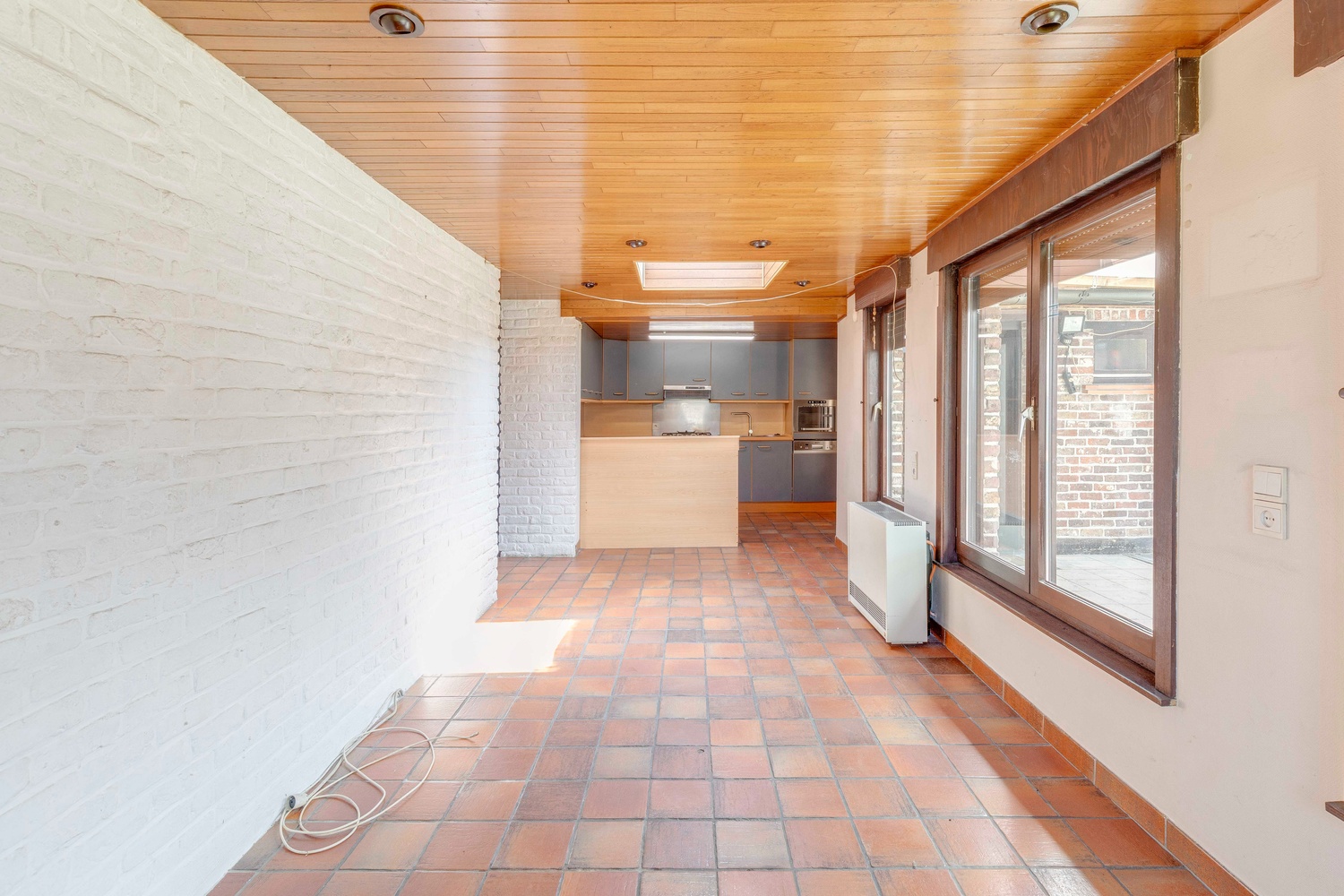 Centraal gelegen op te frissen gezinswoning gelegen op fietsafstand van het centrum van Zulte 