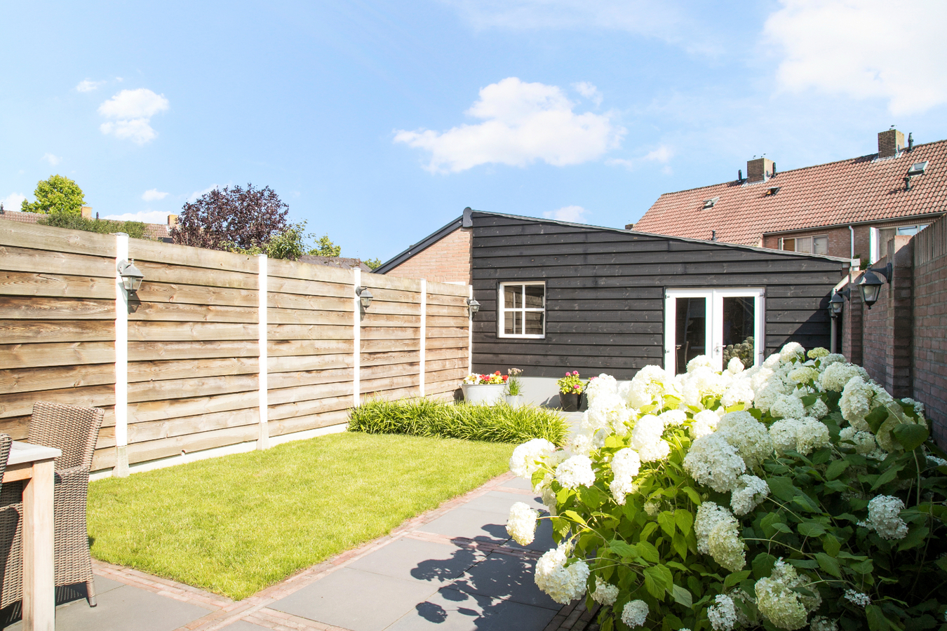 Prachtige afgewerkte hoekwoning op een rustige locatie aan de rand van Hapert. 
