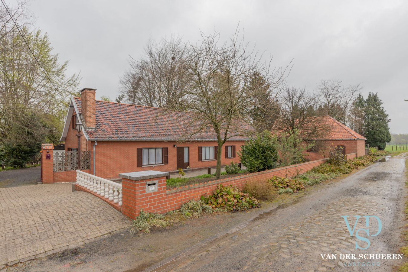 Exceptioneel gelegen eigendom in Makkegem. 