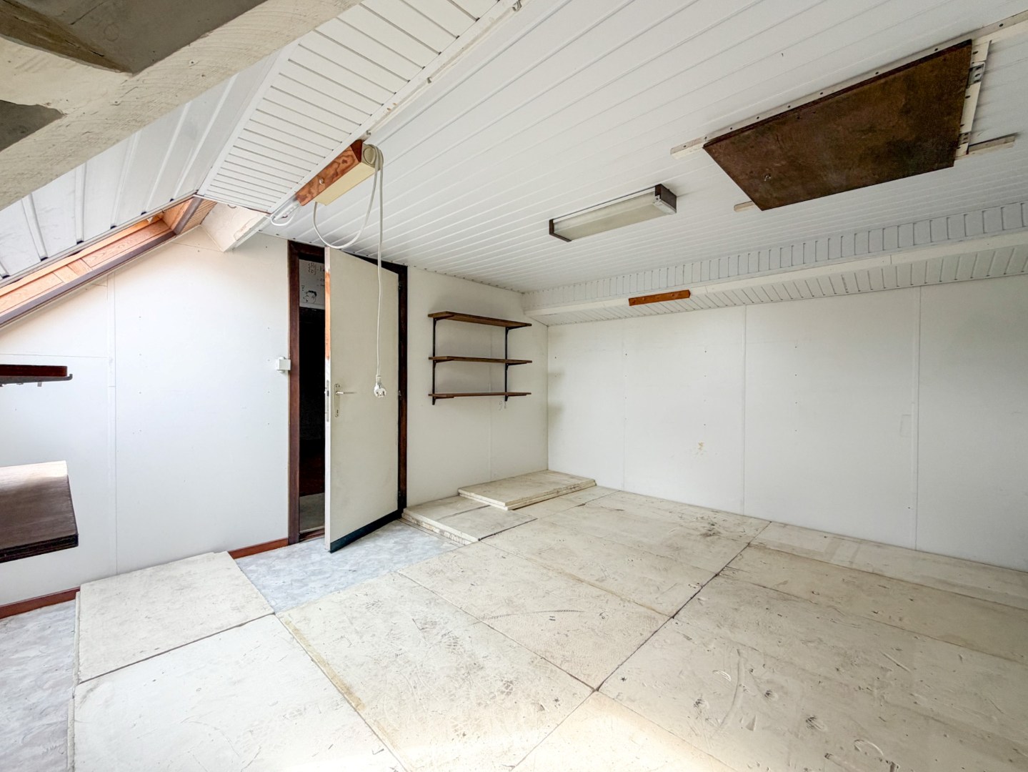 Ruime tussenwoning (211 m²) met zonnige koer, 3 slpk, Torhout 