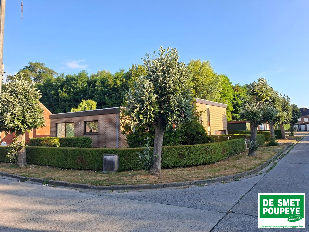 Ruime alleenstaande villa 