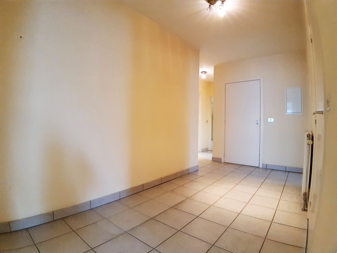 Ruim appartement op de 2de verdieping te Achel 