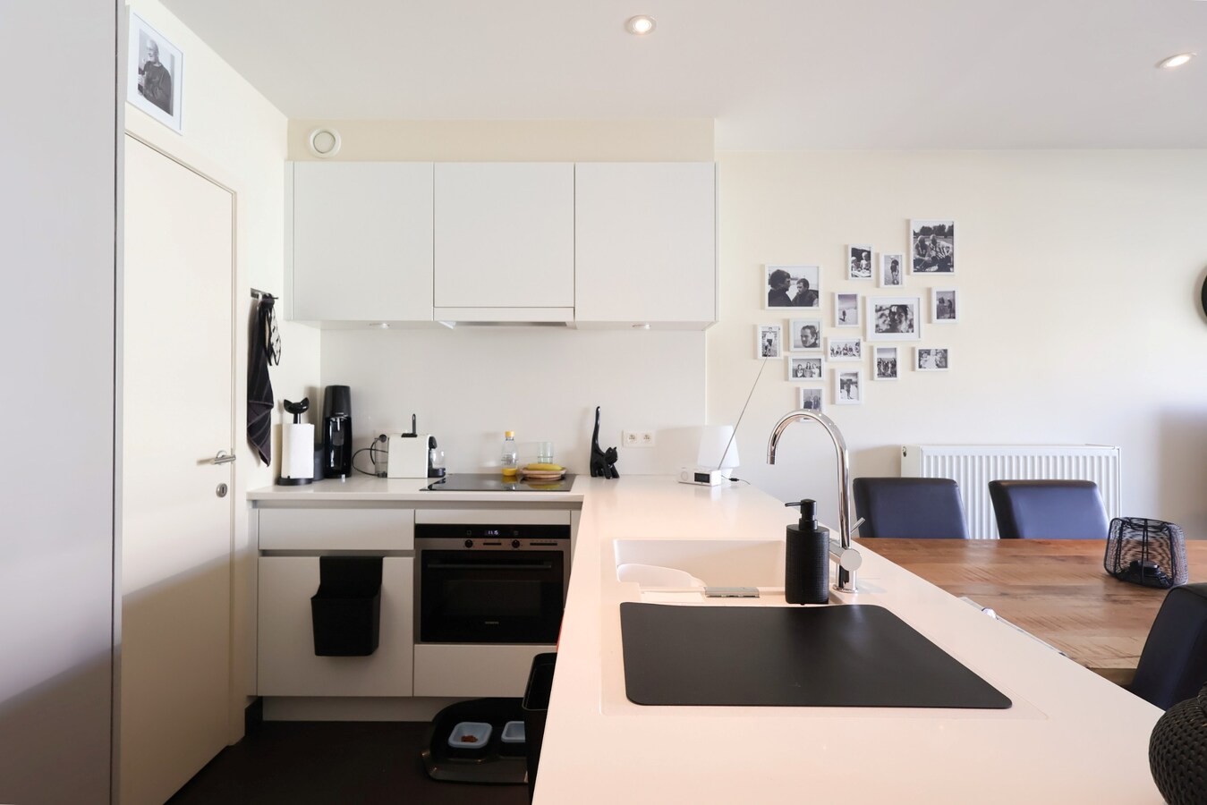 Modern appartement met 2 slaapkamers en parking te Oostduinkerke 