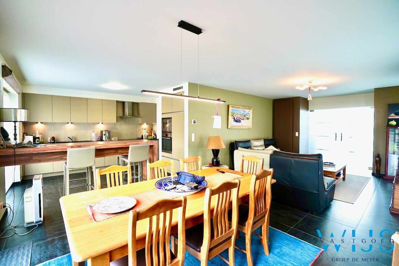 Instapklare halfopen bebouwing in rustige, kindvriendelijke woonwijk ! 