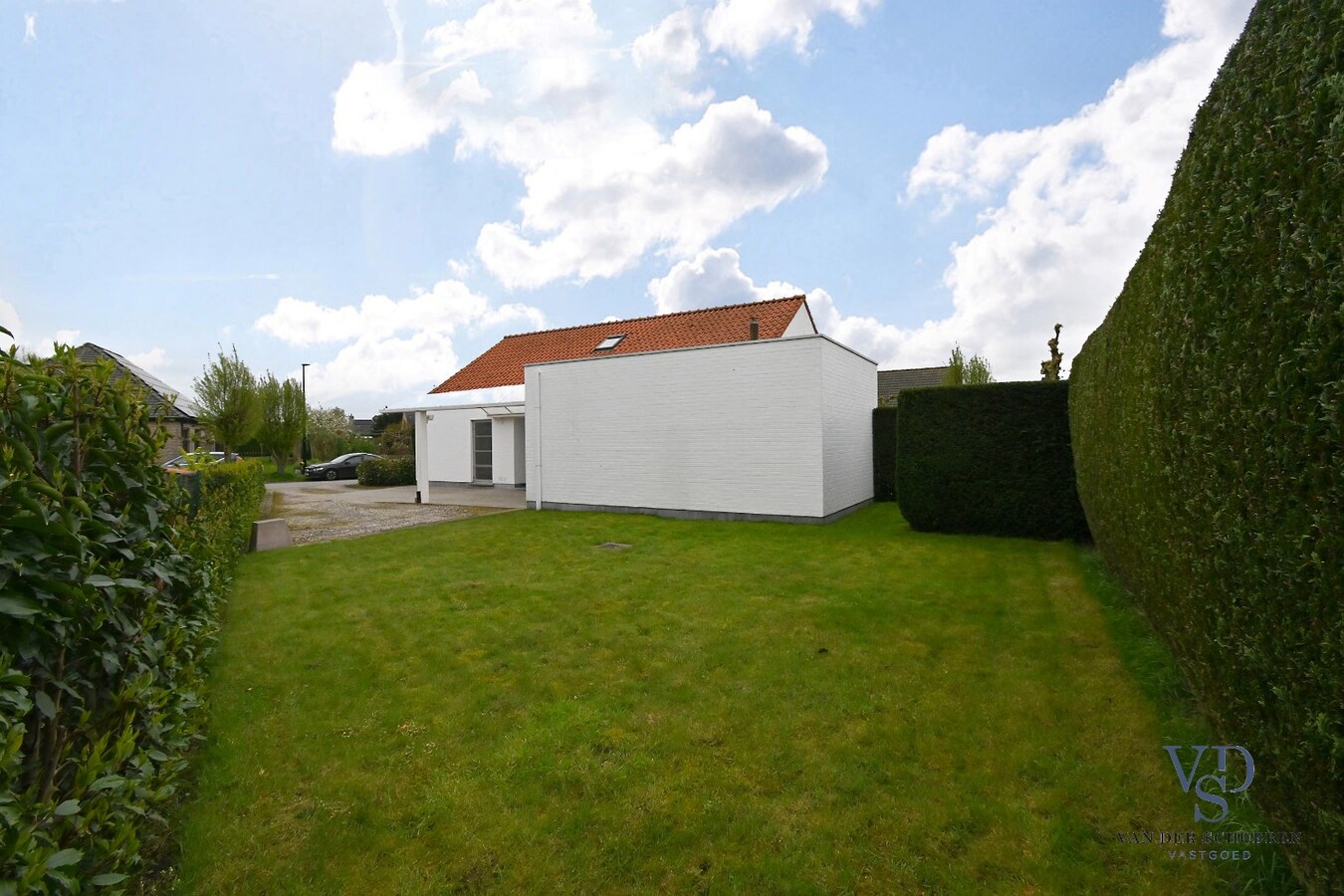 Tijdloze bungalow in rustige, residentiële verkaveling 