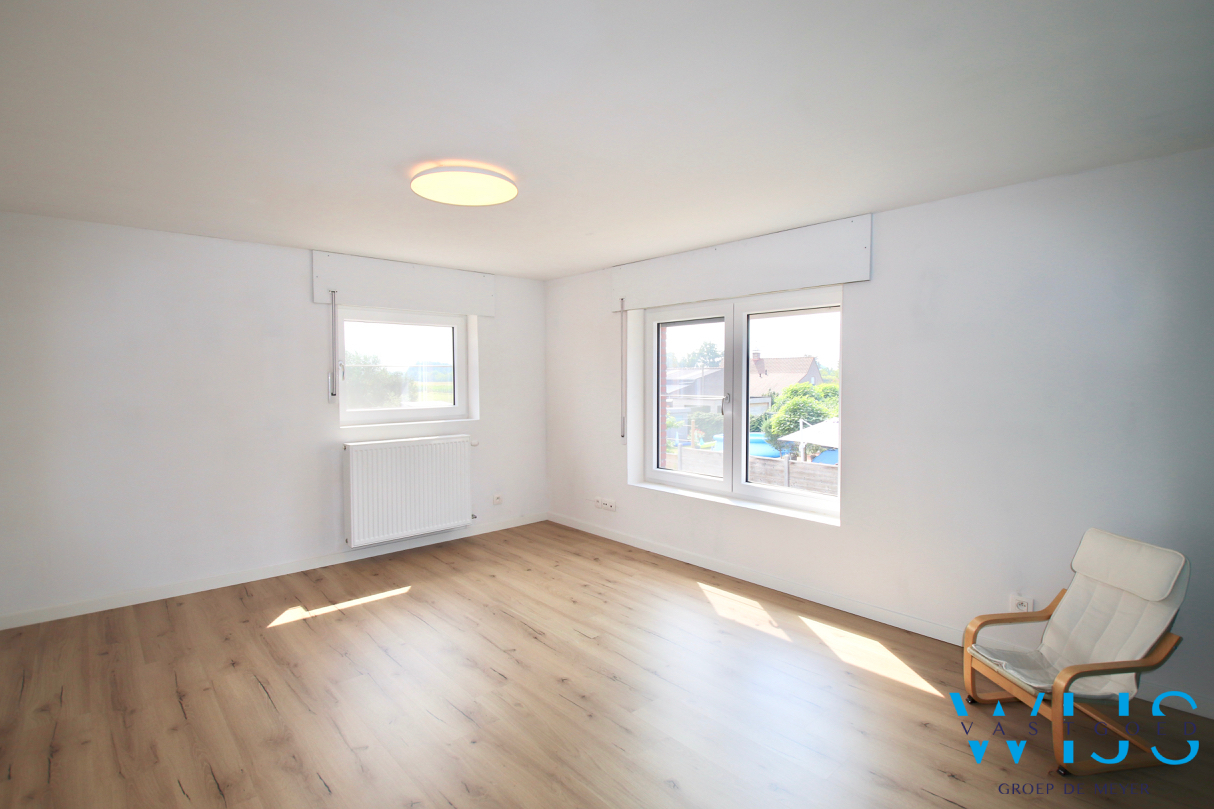 Instapklaar woonhuis op een prachtige ligging te Ertvelde ! 