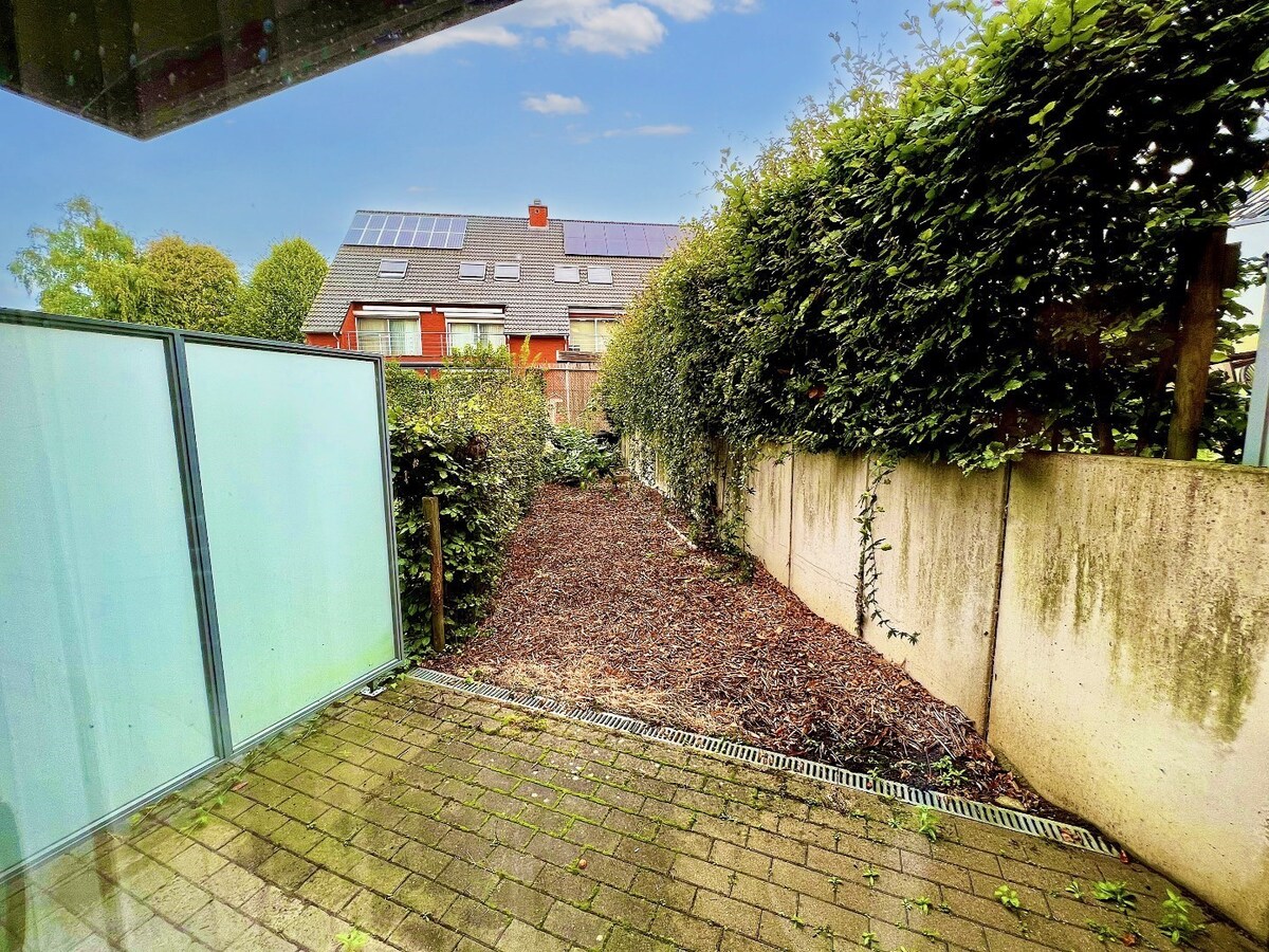 LINDEN 2 SLAAPKAMER APPARTEMENT MET TUIN + STAANPLAATS 