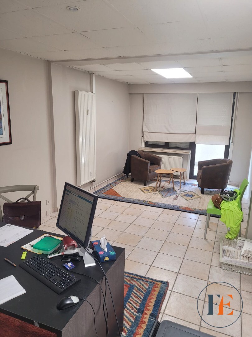 Kantoor/praktijkruimte te huur aan Coupure 