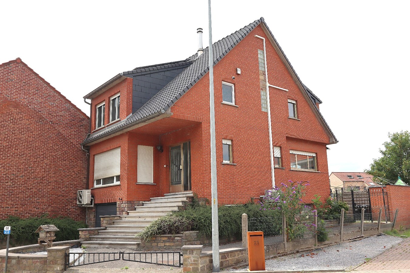 Half open bebouwing met tuin, terras en garage in Boutersem - EPC label B 
