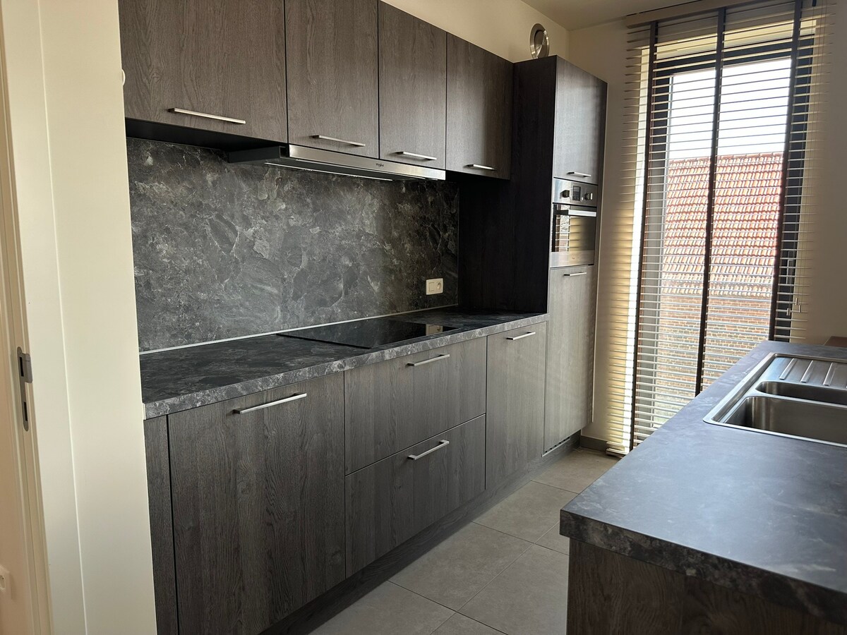 Recent appartement met 2 slaapkamers en terras 
