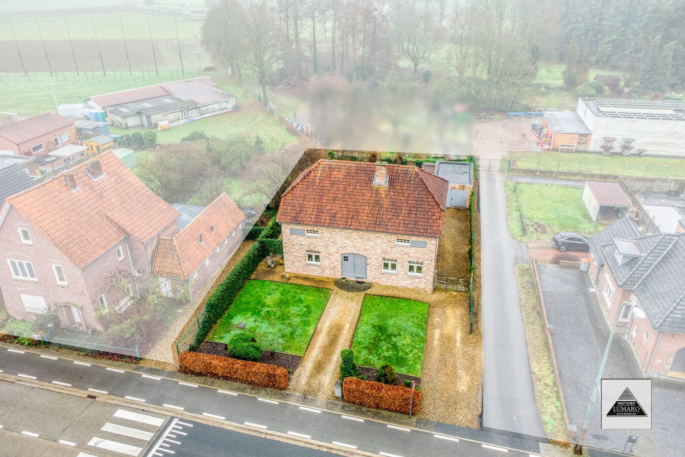 Charmant Stokkem : Landhuis met bureel en 4 slaapkamers 