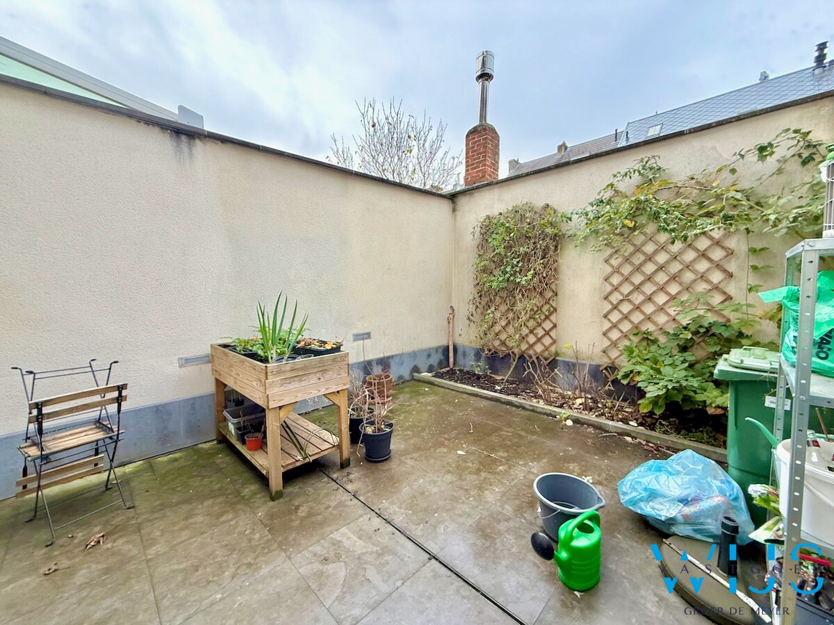 Prachtig woonhuis vlakbij het station Gent-Sint Pieters! 