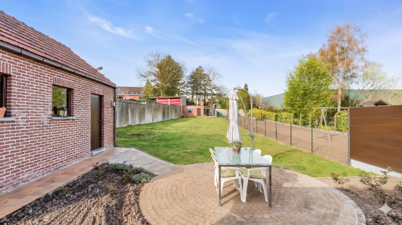 LUBBEEK - instapklare HOB op 7a33 