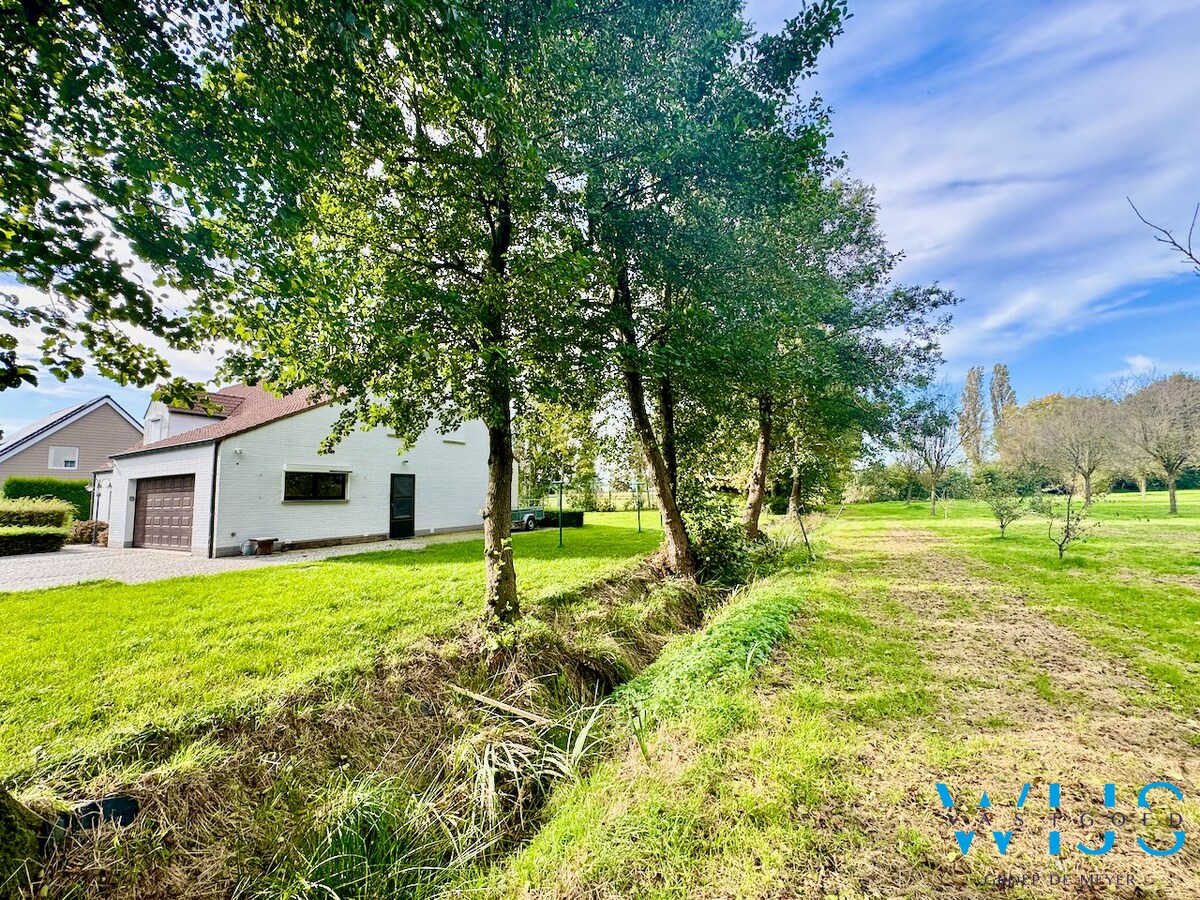 Tijdloze woning op 4.299 m² te Ertvelde 