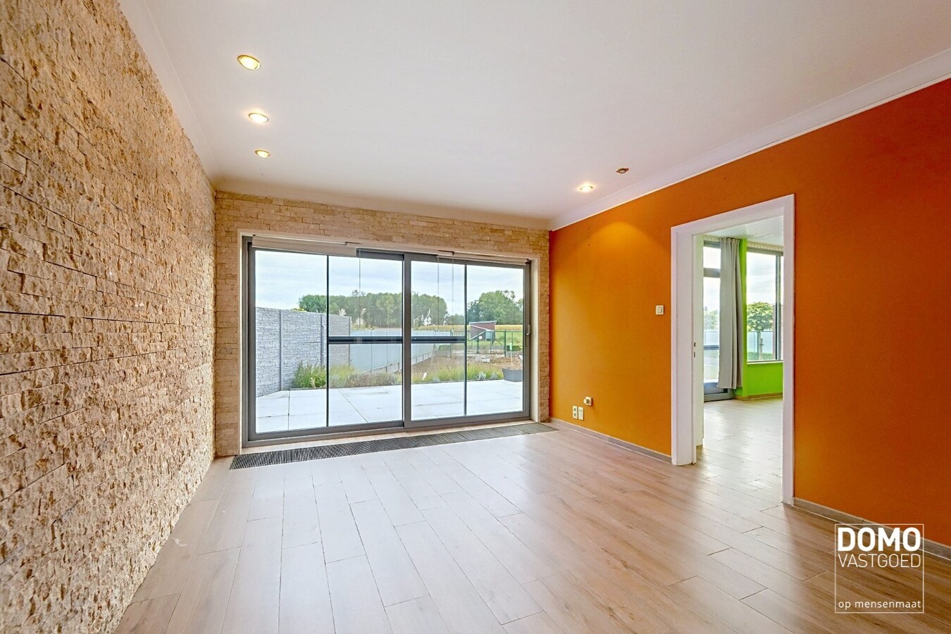 Ruime woning met weiland te koop te Alken 