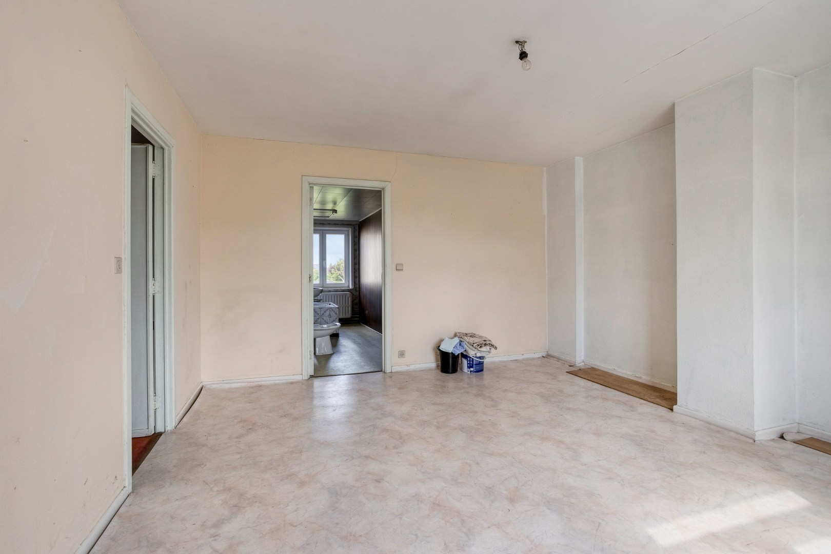 TE RENOVEREN WONING met 2/3/4 slaapkamers en tuin – 1640 SINT-GENESIUS-RODE 