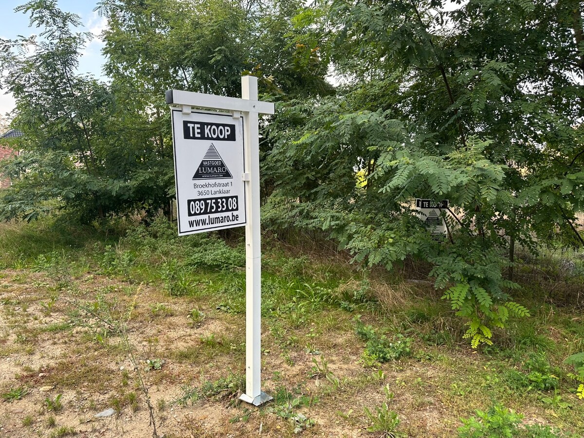 Lanklaar : Residentieel gelegen bouwperceel voor open bebouwing- nabij oude Kanaalarm 