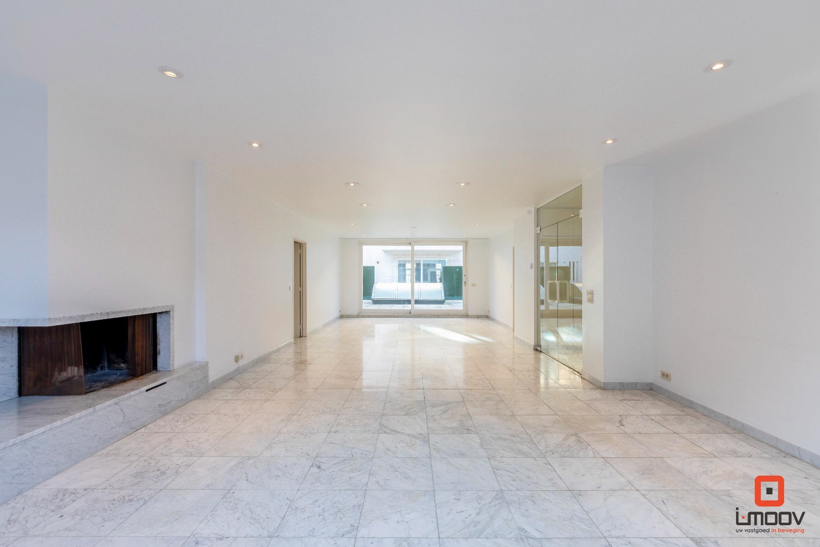 Lichtrijk appartement met uitgestrekt terras in hartje Gent! 