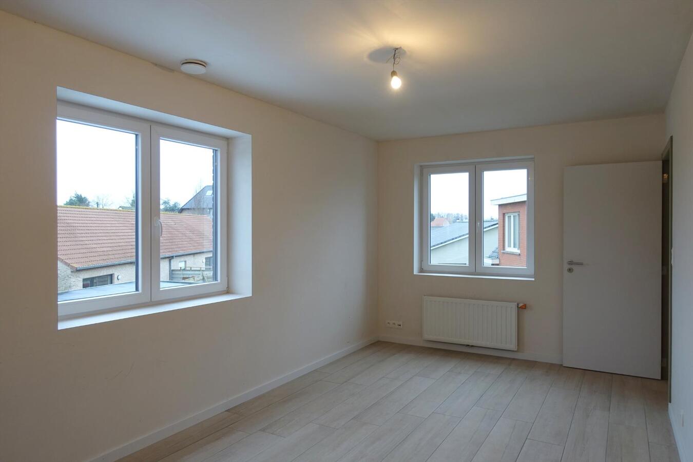 Nieuwbouwwoning met garage 