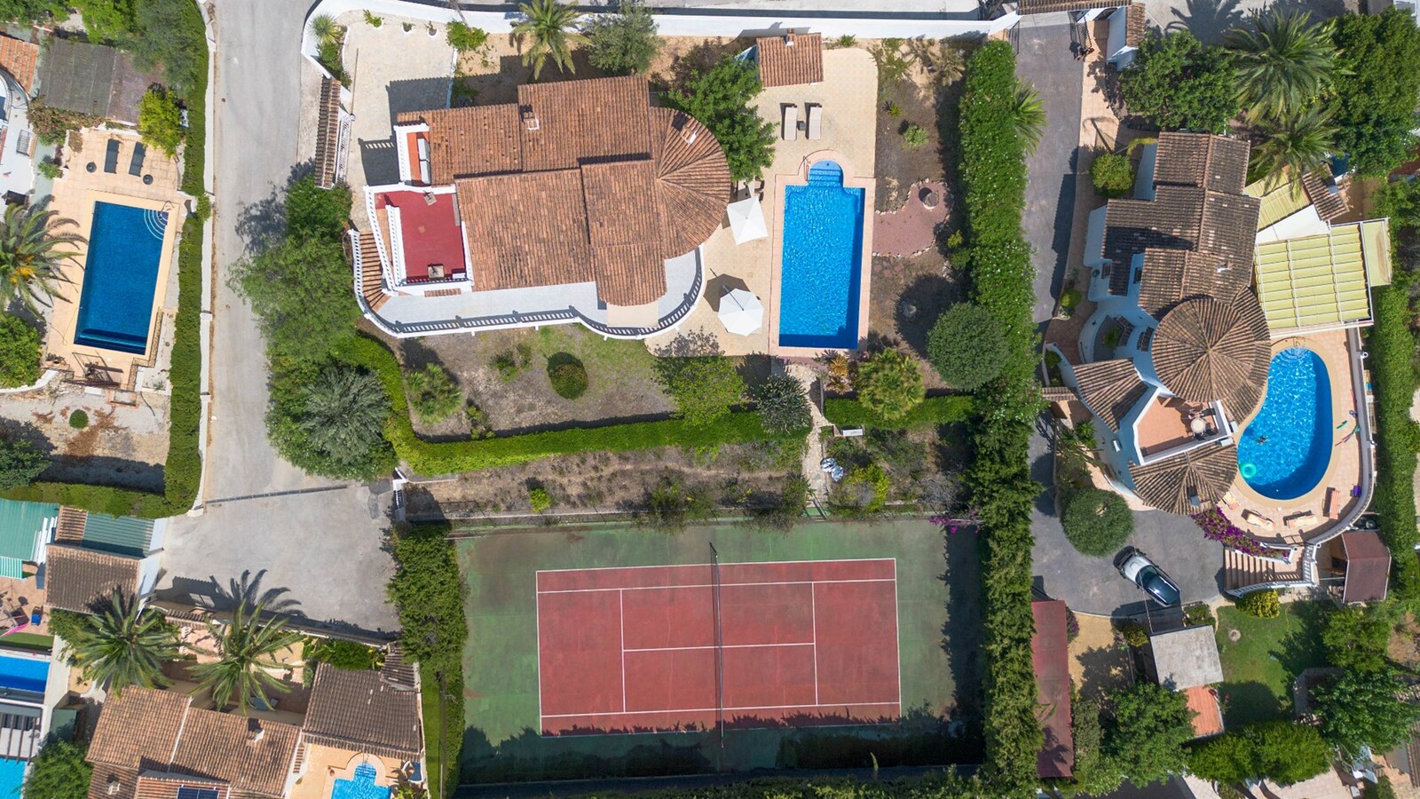 Uniek renovatieproject met zeezicht op wandelafstand van Moraira 