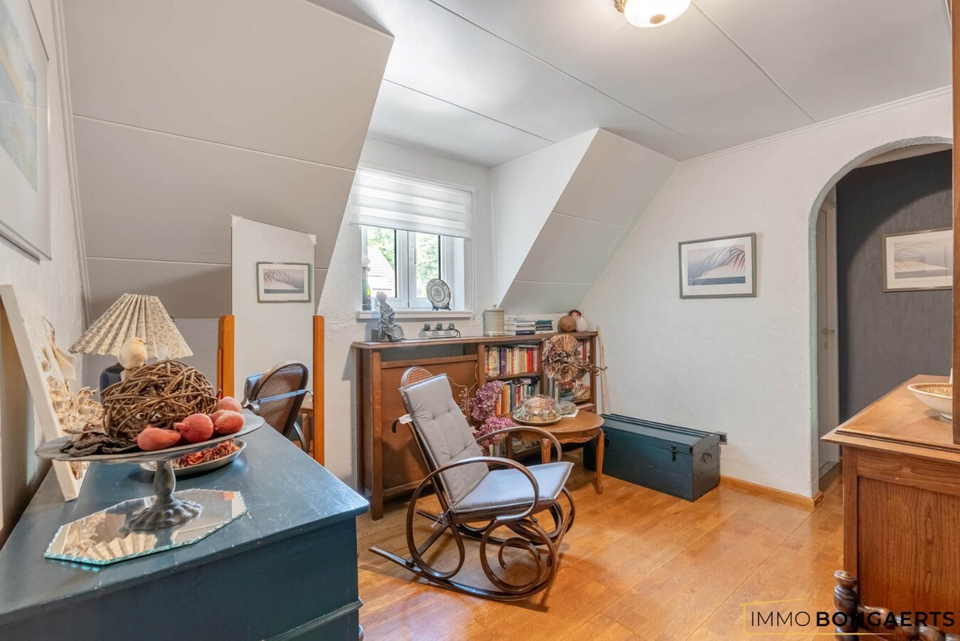 Zeer ruime woning op een leuke locatie te Bret-Gelieren 