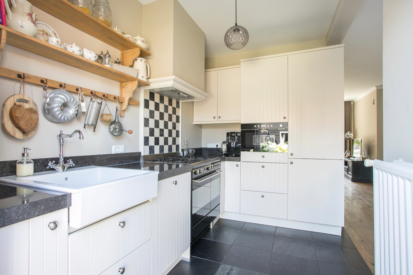 Prachtige afgewerkte hoekwoning op een rustige locatie aan de rand van Hapert. 