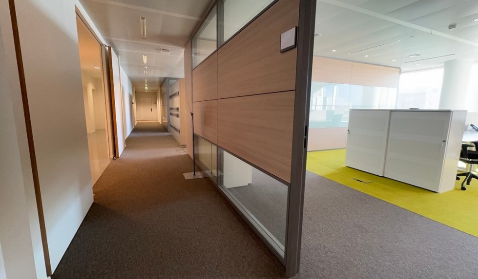 Gemeubelde kantoren met dienstverlening in AA Tower in Gent