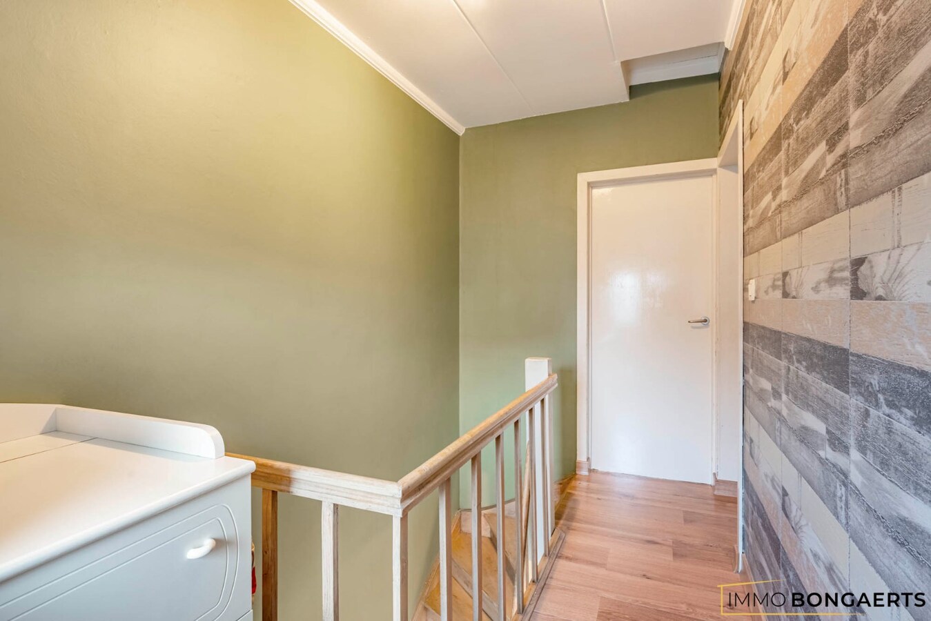 Instapklare woning met  garage en twee slaapkamers in Maasmechelen 