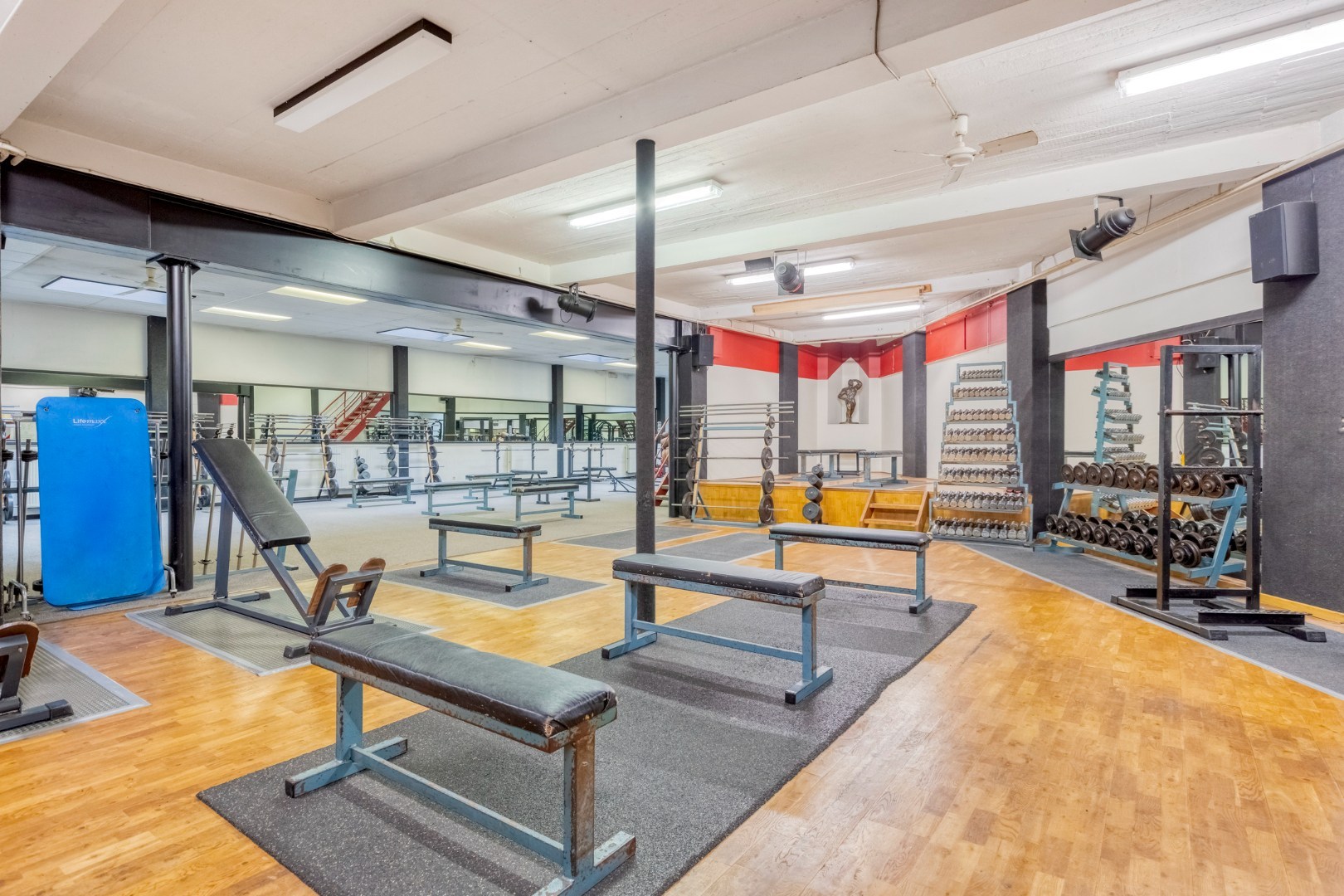 Handelspand van 792m² met tal van mogelijkheden in centrum Herentals 