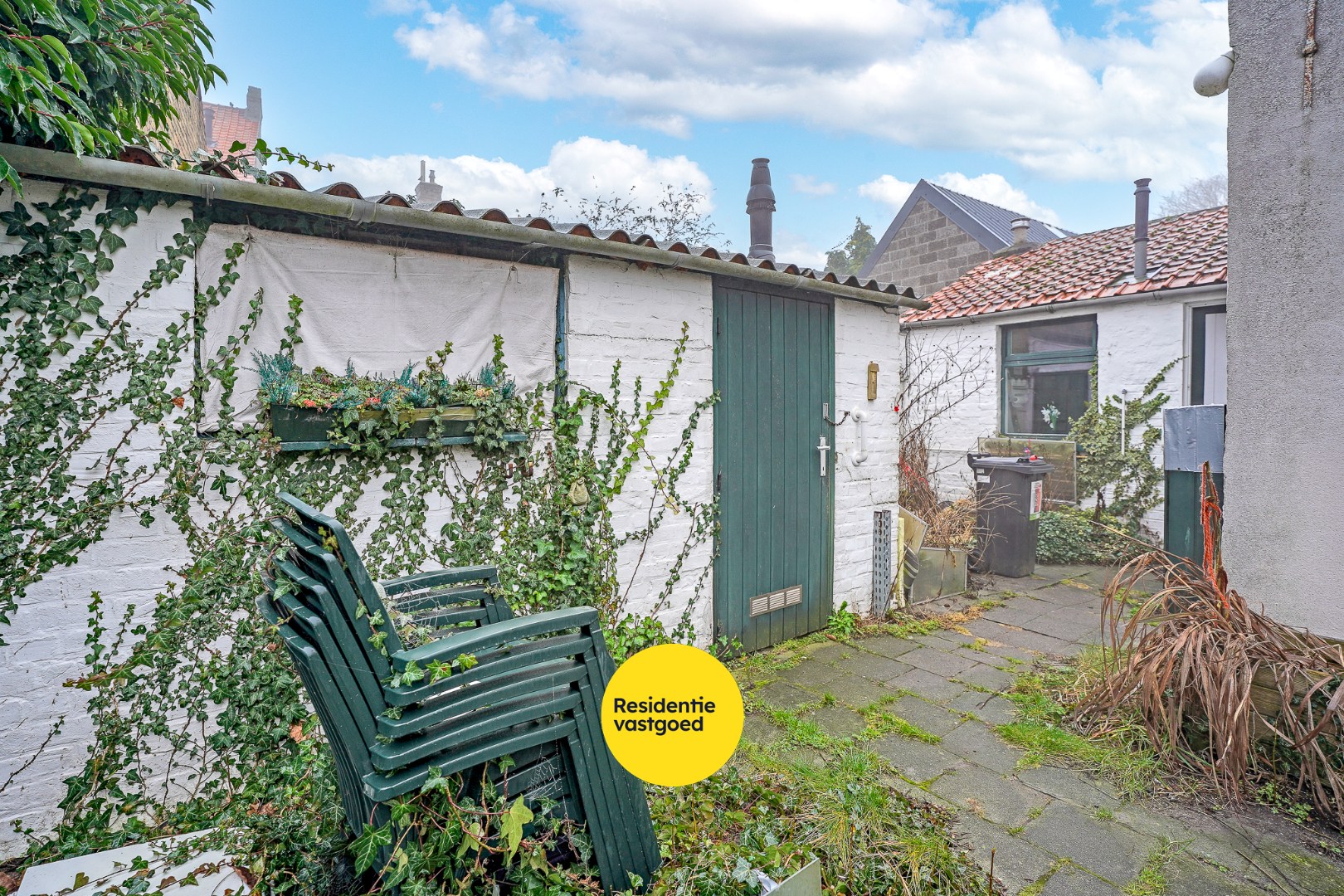 Gezellige woning met veel potentieel te Pervijze op 341m²! 